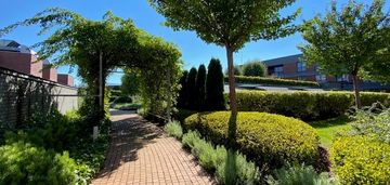 Nowoczesny apartament w centrum z ogrodem!