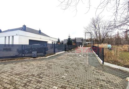 Duża działka w komorowie na osiedlu willowym