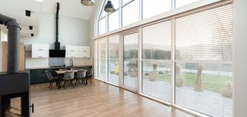 Wyjątkowy dom nad jeziorem, nowoczesny i oszczędny