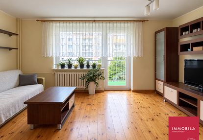Karwiny kawalerka z osobną kuchnia, duży balkon