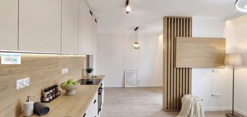 Dwa pokoje po remoncie w apartamentowcu na5piętrze