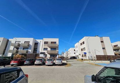 3-pokojowe w złotnikach do małego wykończenia.