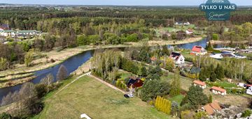 Dom jak z bajki nad rzeką wartą