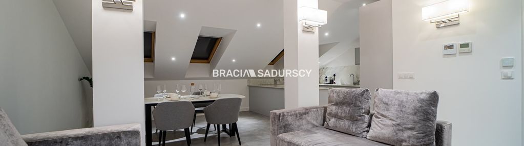 Piętro w kamienicy rynek w żywcu