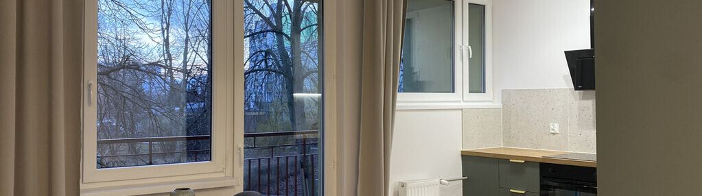 Saska kępa, balkon, blisko komunikacji