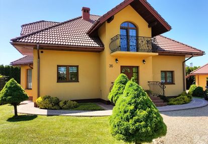 Zadbany, solidny dom na pięknej działce w żurawicy