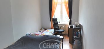 Ponad 100 metrów w kamienicy w centrum