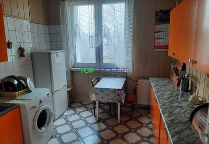 Przestronne studio z oddzielną kuchnią, balkon