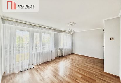 1 piętro, jasne, dużo miejsc parkingowych