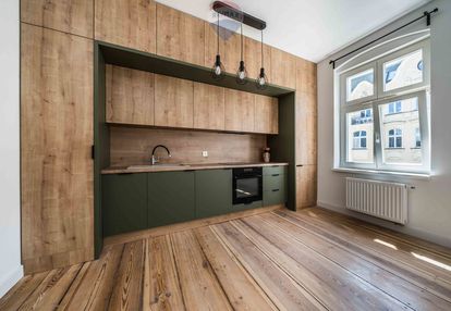 Ładna kawalerka kamienica winda stare miasto