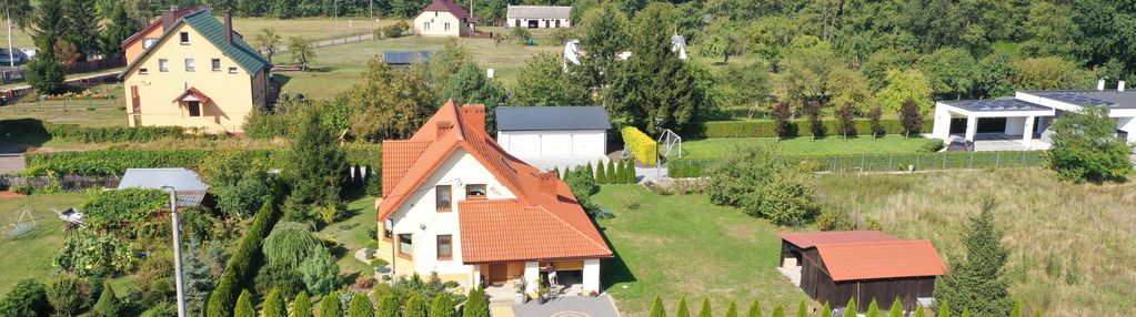 Klimatyczny dom w pobliżu rzeki