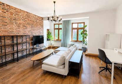 Nikiszowiec| 65 m²| balkon| 2 duże pokoje| piwnica