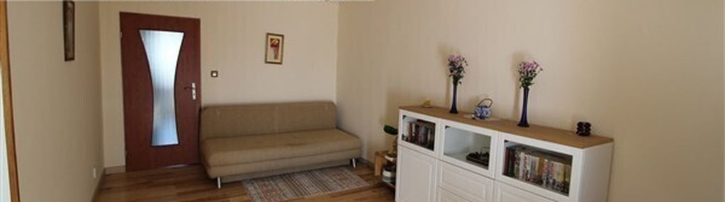 3 pok. mieszkanie z balkonem, blisko rynku.