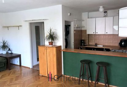 Do wynajęcia kawalerka z balkonem na powiślu