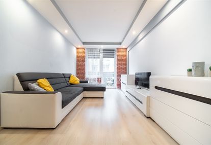 2 pokoje | balkon | wysoki standard | centrum