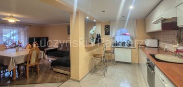 Dom z budynkiem gospodarczym - płóczki górne