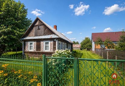 Siedlisko z domem i zabudowaniami i działka 2500 m