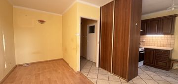 Przytulna kawalerska z balkonem parter glazera