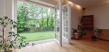 Przestronny, solidny i funkcjonalny dom z ogrodem