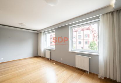 Maślice|2 pokoje z odzielną kuchnią|duży garaż 21m2|komórka lokatorska