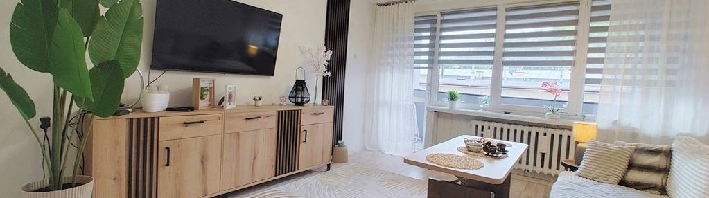 Mieszkanie w centrum , balkon z widokiem na góry
