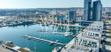 Apartament z dwiema loggiami w sea towers