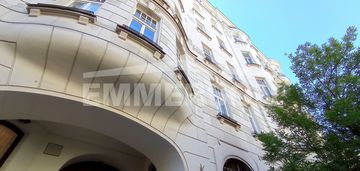Klimatyczna kamienica w śródmieściu!