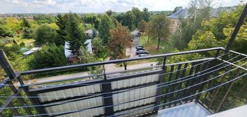 Przestronne 3-pokojowe mieszkanie z balkonem i 2 p