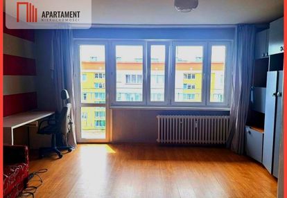 Z loggią do remontu w poszukiwanej lokalizacji