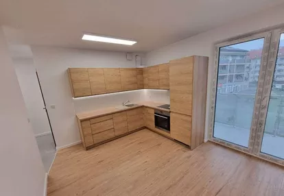 NOWE 2pok 30,90m2 I piętro, balkon, klimatyzacja