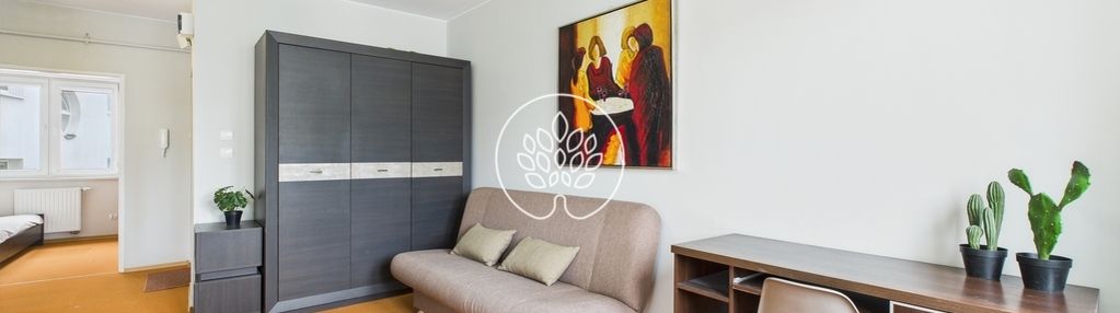 Dwupokojowe mieszkanie koło zielonych arkad