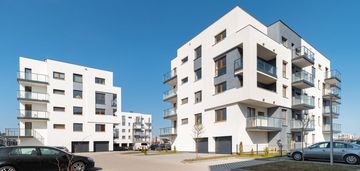 Dwupokojowe mieszkanie z balkonem.