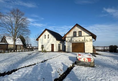 Niewielki nowy dom z garażem sośnica brzeg