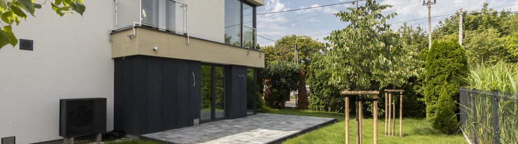 Dom skrajny z wlasną działką