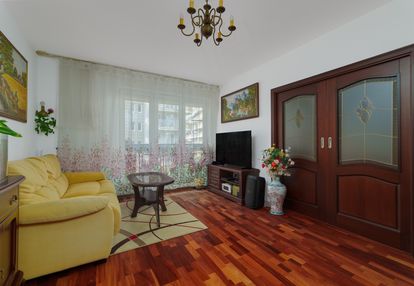 Kabaty  |  3 pokoje po remoncie | 69,5 m² | garaż