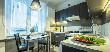 Gotowiec inwestycyjny – 2 pokoje, niski czynsz!