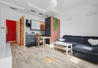 Dwa pokoje, balkon, miejsce parkingowe. gocław.