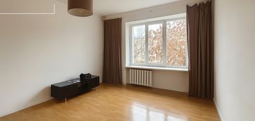 Klimatyczne mieszkanie na zielonym żoliborzu