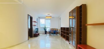 Miejsce postojowe, balkon, 8-min metro!