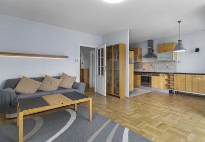 Apartament/2 pokoje/ursynów/logia/61 m2/metro/