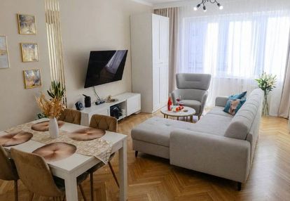Puławska, stary mokotów, 2 pokoje, osobna kuchnia