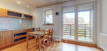 Kawalerka/centrum/27m2/balkon