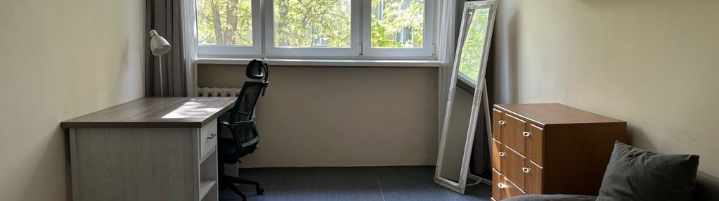 2 pokoje przy tramwaju. super lokalizacja.