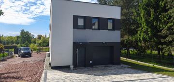 Dwa poziomy swobody – bliźniak czeka