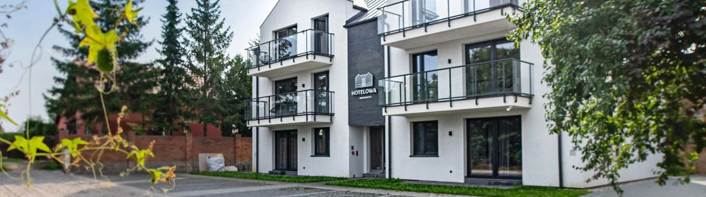 Apartamentowiec w ostrowie - tylko 1,5km do plaży!