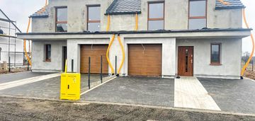 Kanalizacja, działka na własność - bliźniak