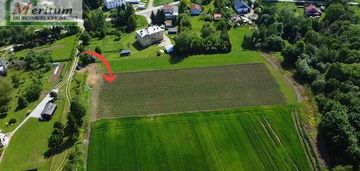 Działka w równym za 49 000 zł.