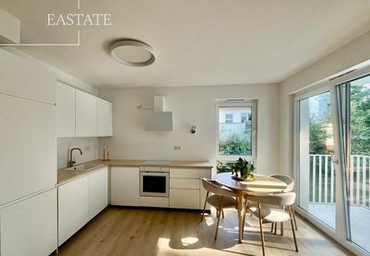 Nowe mieszkanie z balkonem w nowoczesnym budynku