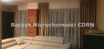 Kapitalne w centrum z miejscem parkingowym