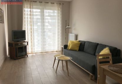 Nowe osiedle, dwa pokoje z balkonem i garażem.